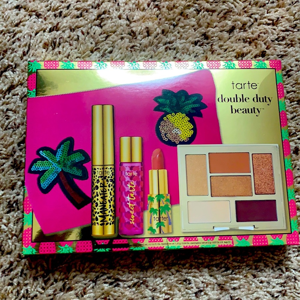 Tarte double duty beauty set